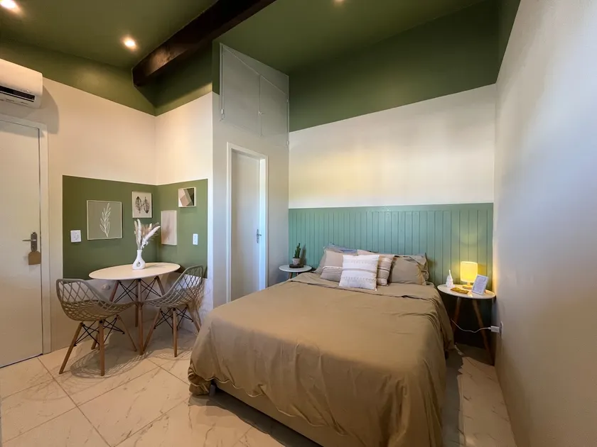 Cozy Green Apartment - Image 1