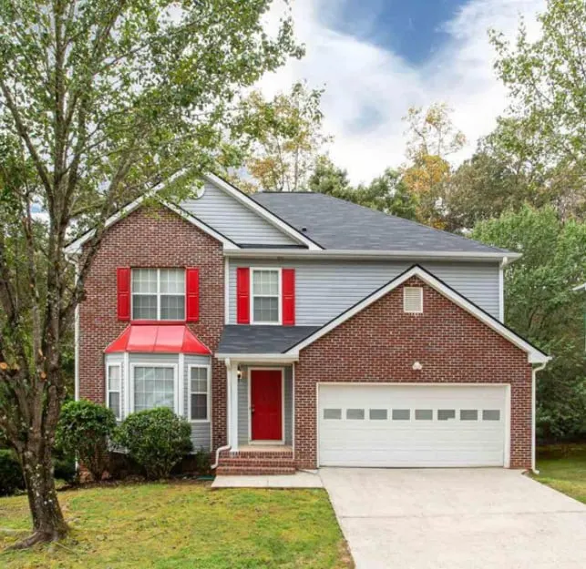 Spacious & Private 3 bedroom Home - Image 1