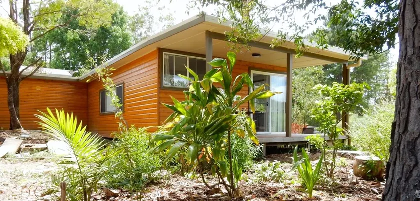 ~Black Cockatoo Cottage~for Travelling Friends - Image 1