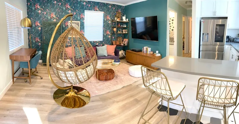 Hip & Stylish Bungalow Near Dodgers Stadium & DTLA - Image 1