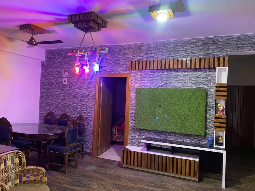 Fully furnished luxury apartment in prime location - Image 1
