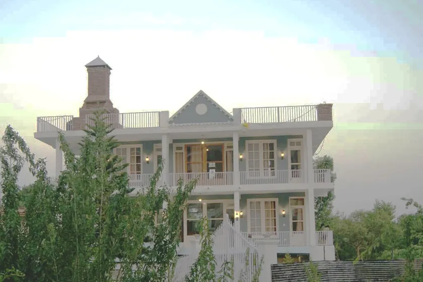 ”All Seasons Villa”| 5Bed Designer House | Retreat - Image 1