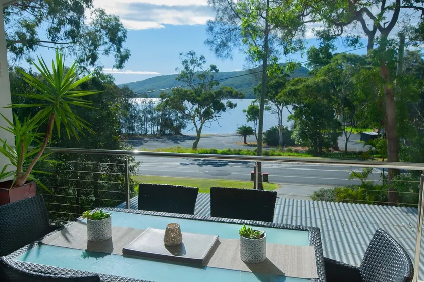 Lake View, opp Lake, close to beach, free kayaks - Image 1