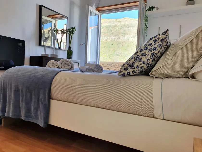 Caparica Cliff View Apartment by HOST-POINT - Image 1