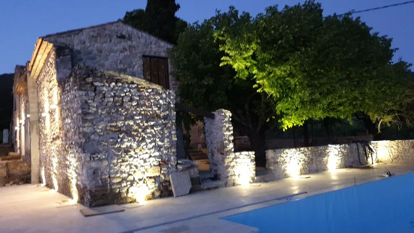 3-star farmhouse in Provencal Drome - Image 1