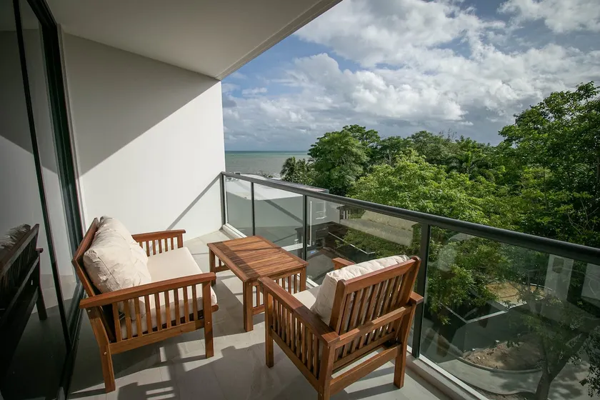 Absolutely Beachfront Family Condo - Image 1