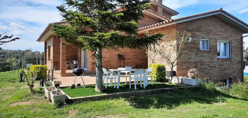 Can Carbó, tranquility and views of the village - Image 1