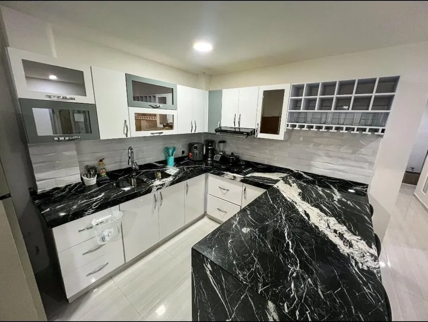 Beautiful fully equipped apartment, modern and central - Image 1