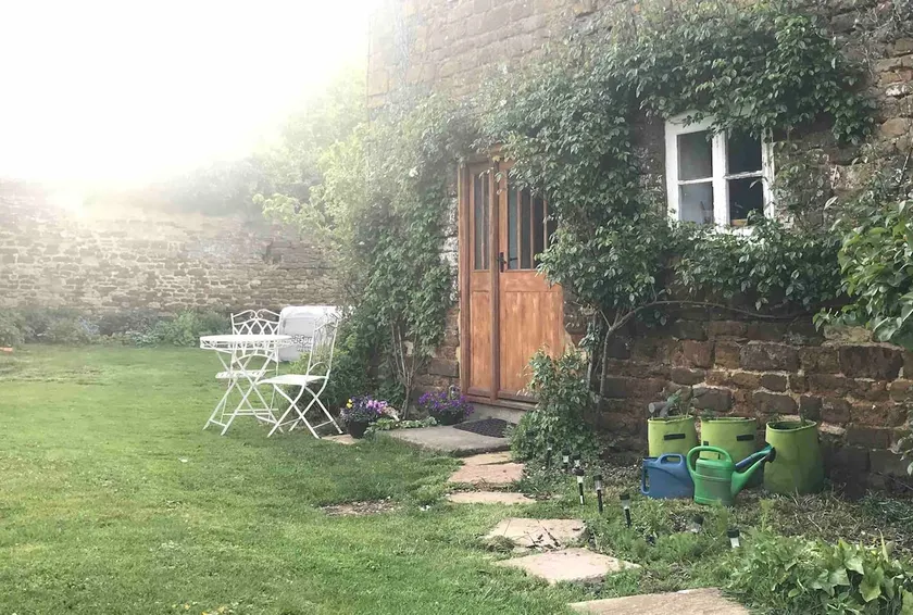 Orchard View, Cozy country, Guest suite - Image 1