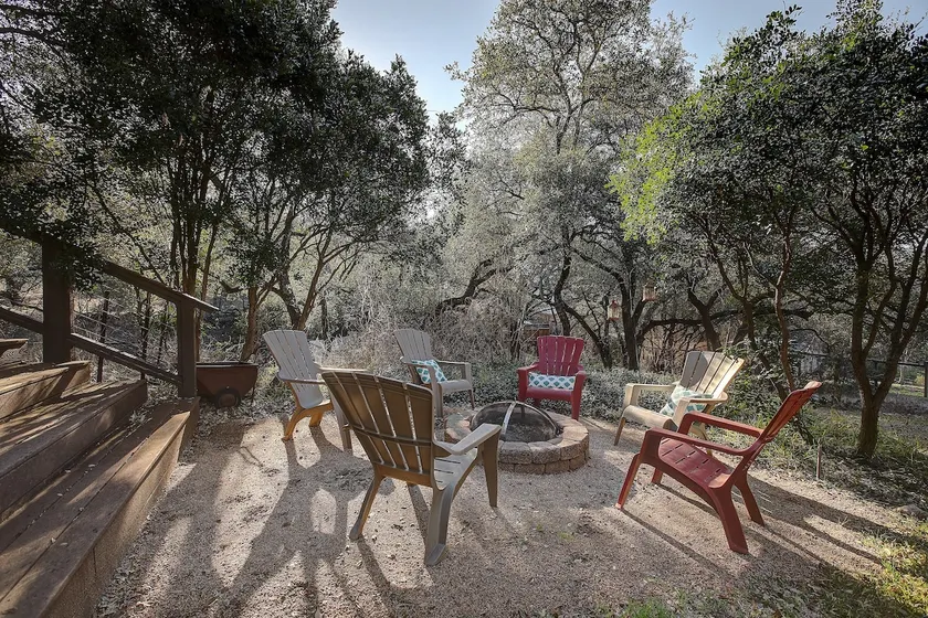 Lakeland Escape, Family Gatherings by Lake Austin - Image 1