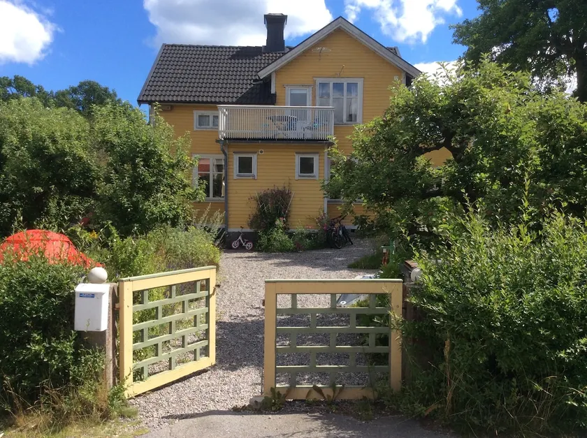 Charming farmhouse in Bullerby environment - Image 1