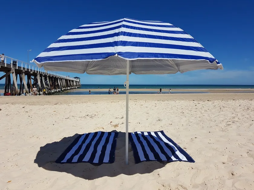 242 Steps to the Beach at Grange with Netflix and train to the City/Cricket - Image 1