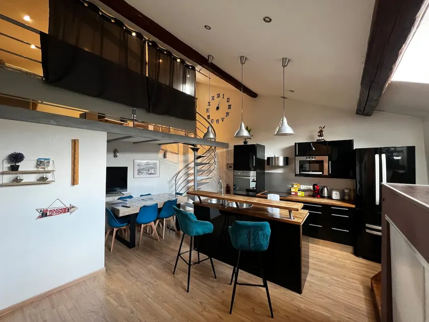 Rare gem located in the beating heart of Old Lyon - Image 1