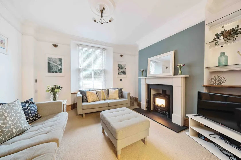 Stylish Coastal Cottage Near Salcombe - Image 1