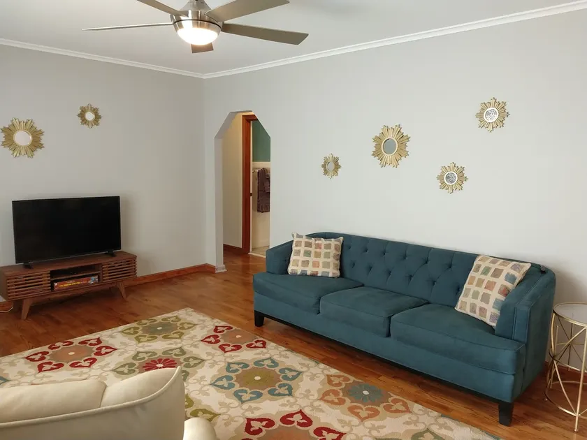 Mid Century Modern McKenzie - Image 1