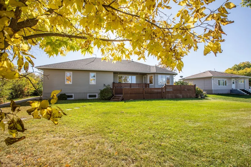 Grand Lakefront property in Steep Rock!! - Image 1