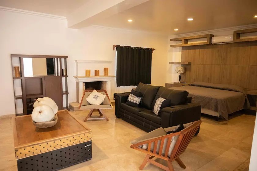 6) Large apartment for 4 guests - Image 1
