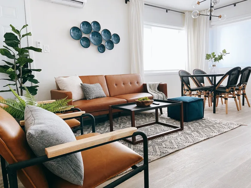 Eclectic Living + Cozy Breakfast Nook by LAX, SOFI - Image 1