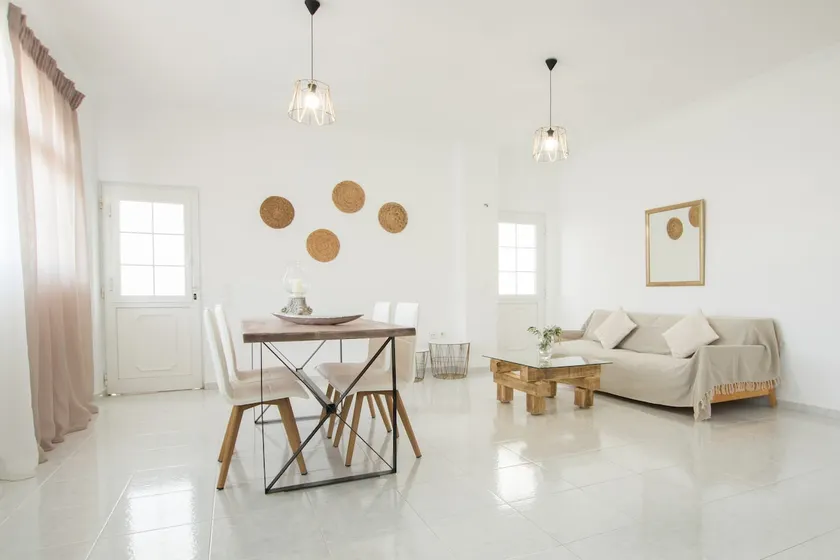 AMALTHIA VILLA - Image 1