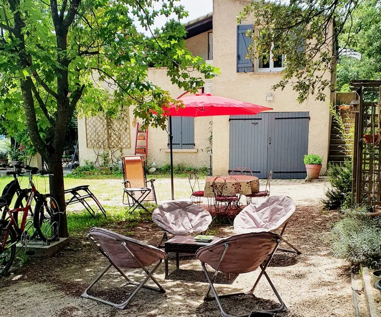 Charming little place in La Tour d'Aigues - Image 1