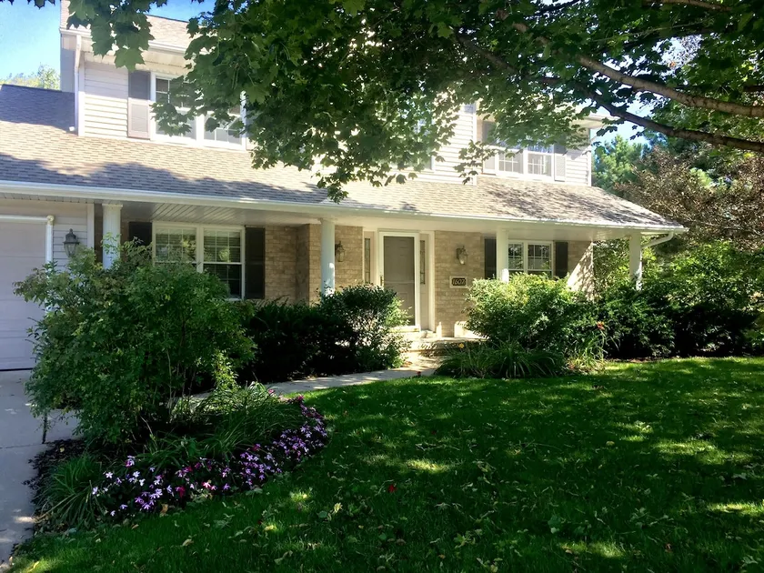 Entire house, quiet Green Bay retreat - Image 1