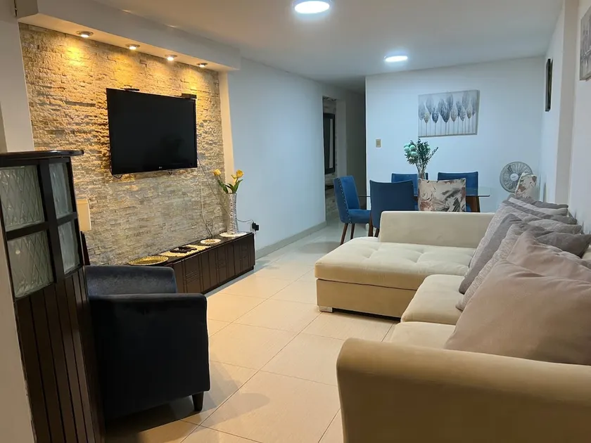 Apartment 5 min from the Airport 1st floor Urb.Villarreal - Image 1