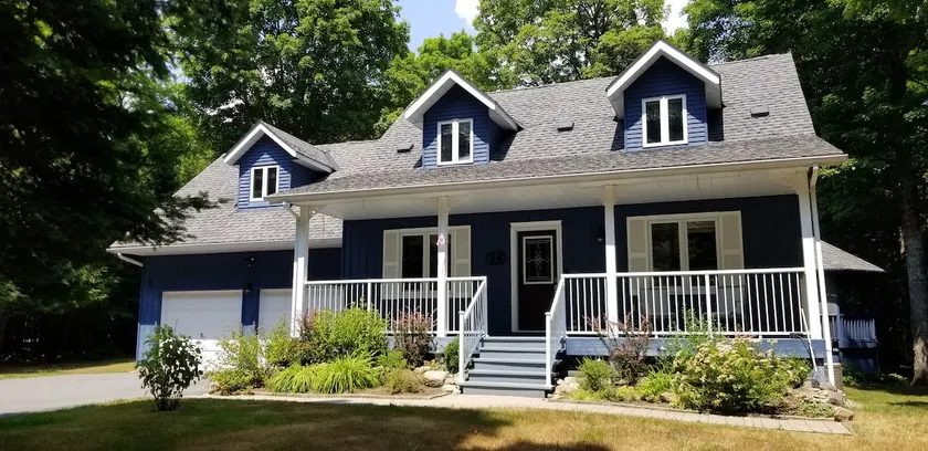 Sally's Place - Executive Home in Muskoka - Image 1