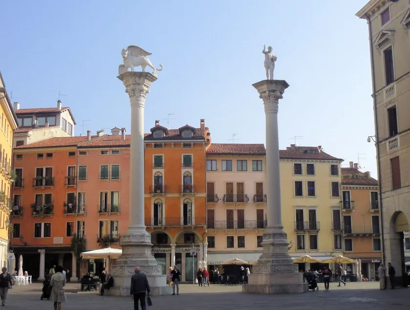 #Accommodation in the Historic Center - Image 1