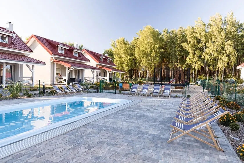 House in Rodzinna Przystań with a pool and sauna - Image 1