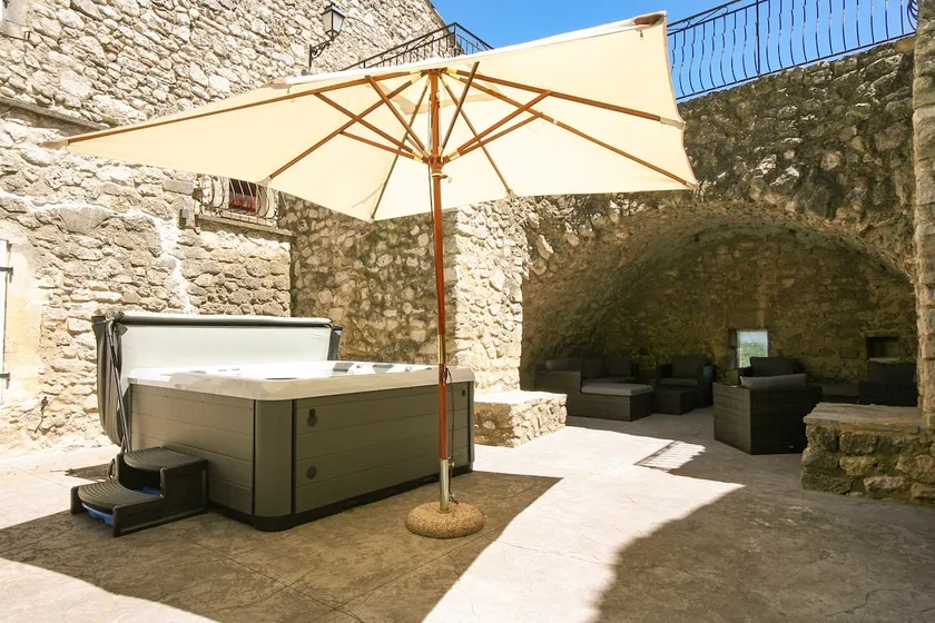 La Closerie D'Escalin gîte 12 personnes et Jacuzzi - Image 1