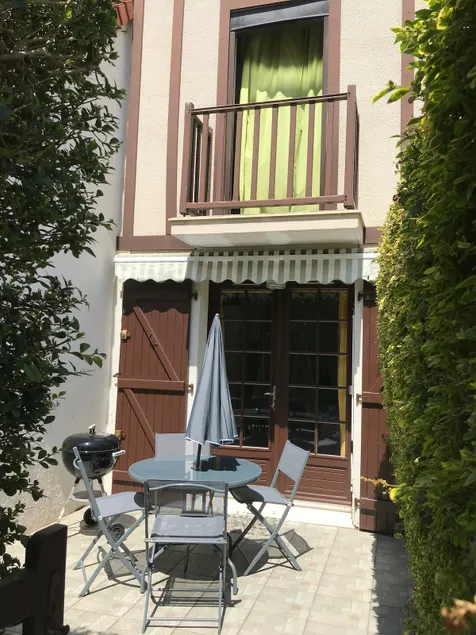 Cottage of happiness - Image 1