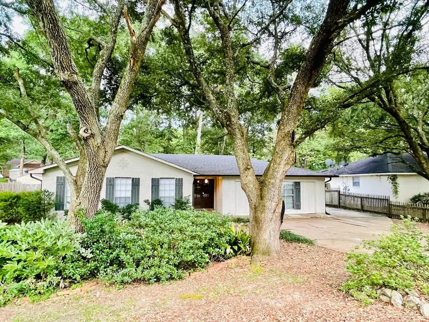 ⭐️The Oak House at the Rez ⛵️ - Image 1