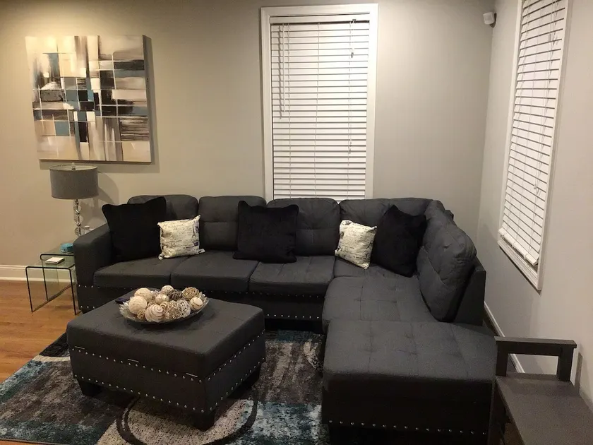 Entire Beautifully Decorated, Spacious 3Br Home. - Image 1