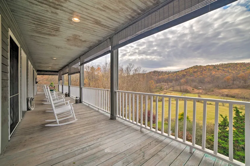 Spacious Shenandoah Home on 35 Private Acres - Image 1
