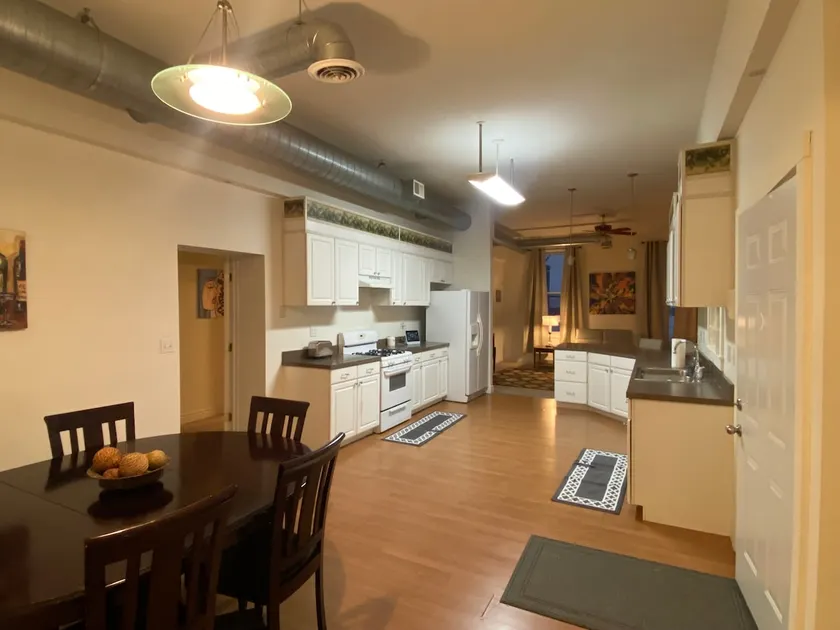 Chic Historic Loft Apartment in Downtown Kittanning - Image 1