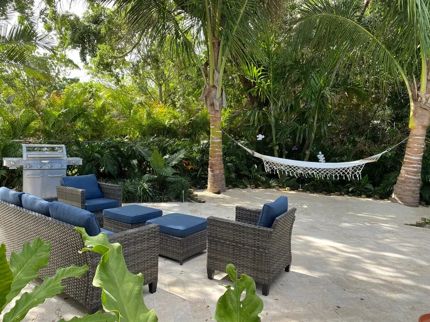 Tropical Getaway 4 miles from Beach - Image 1