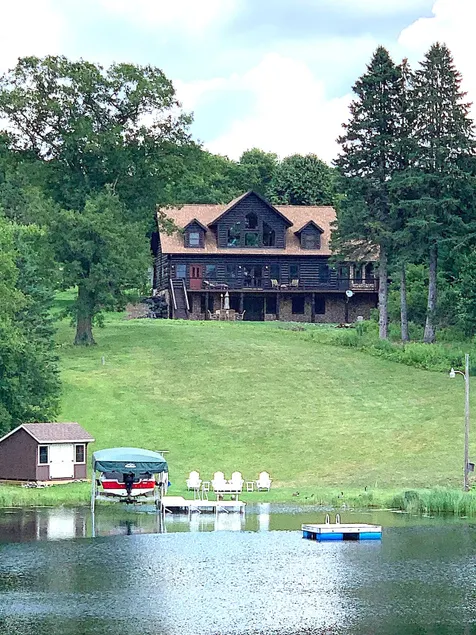 White Tail Lodge; Last min. Aug. availability! - Image 1