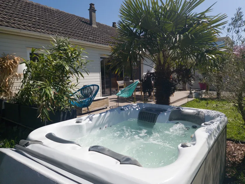 Villa Poppies Holidays 14 personnes Spa privatif plage Ouistreham - Image 1