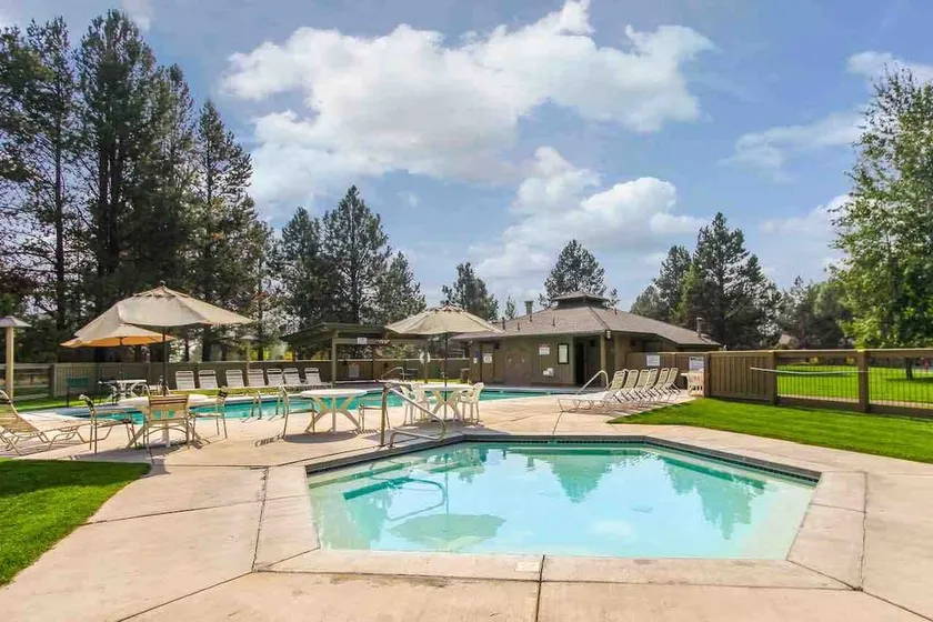 Walk to The Village! Updated 3 bedroom townhome - Image 1