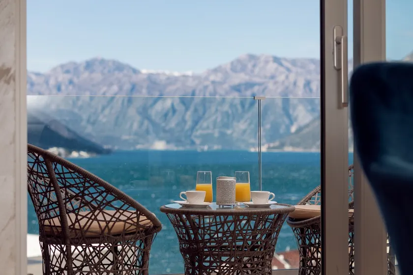 Bonintro Lux Apartment - Image 1