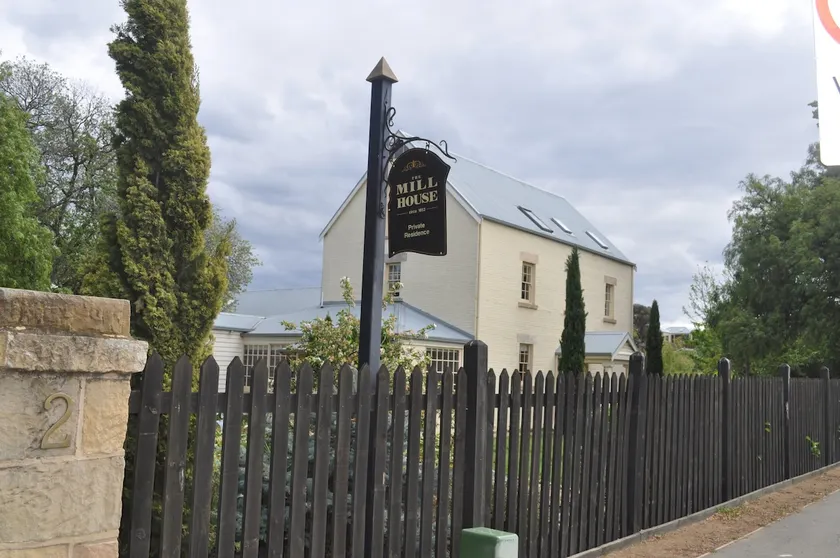 Mill House Cottage - Image 1