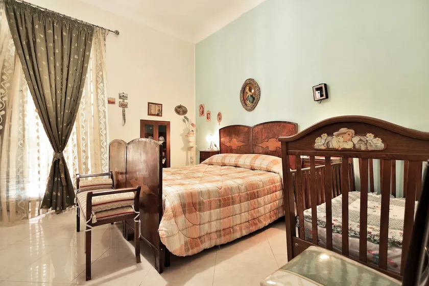 Independent Flat in City Center - Image 1