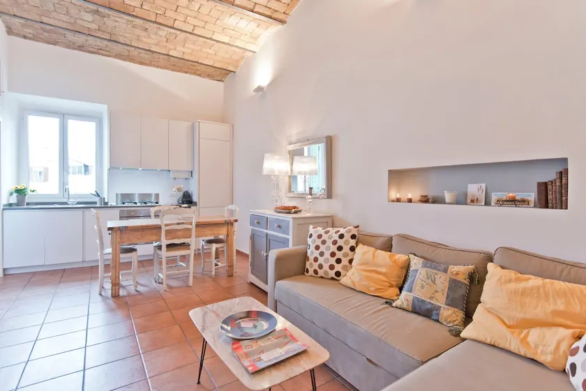 Delightful two-room apartment in Pigneto - Image 1
