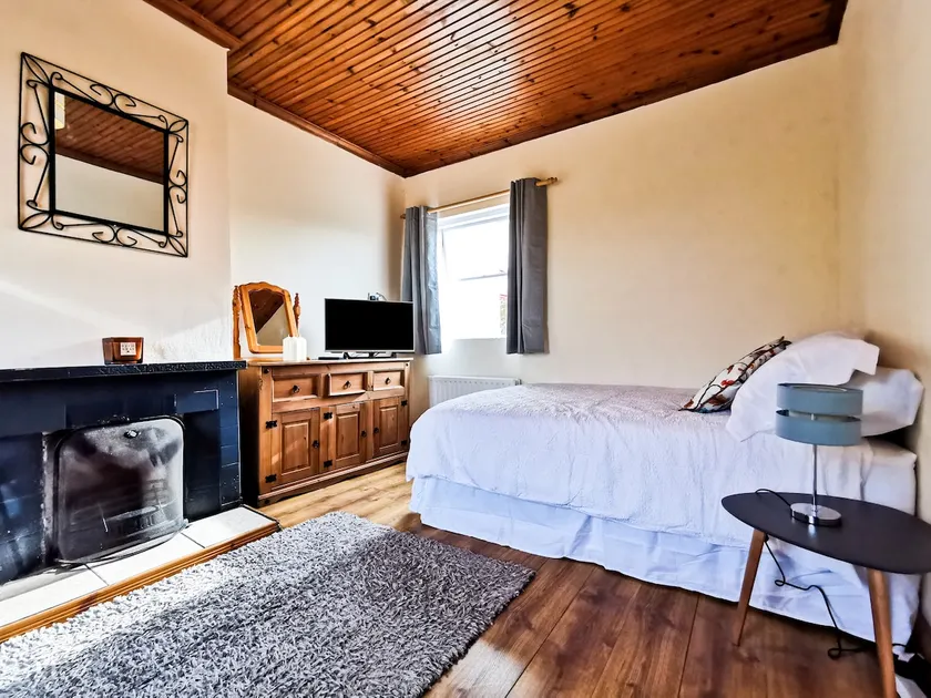 Cosy Cottage west coast of Donegal newly refurbed. - Image 1