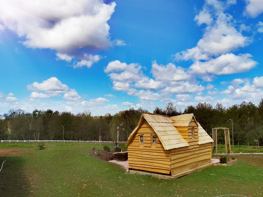 Robinson's Cabin - Image 1