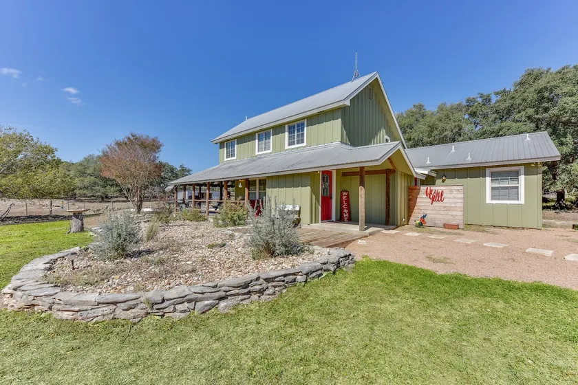 Ranch225 - Home to Honkey the Donkey - Image 1