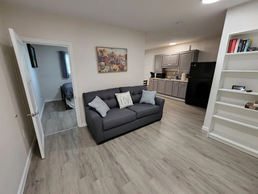 Guest Suite in Spring Valley, dedicated parking. - Image 1