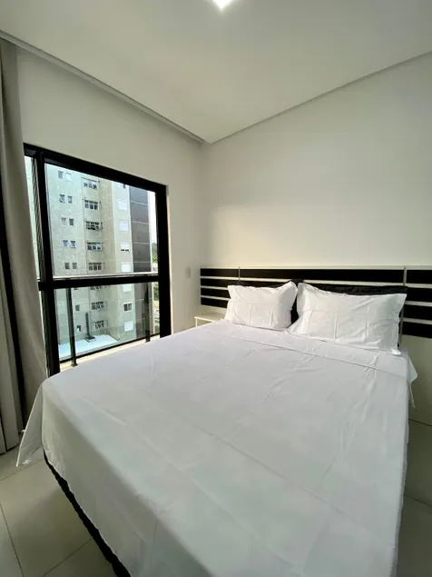 Downtown ⭐ loft, TV w/ YouTube, split air, kitchen - Image 1