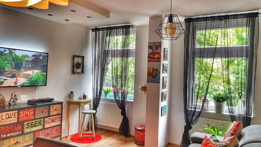 Amina's Apartment - Image 1