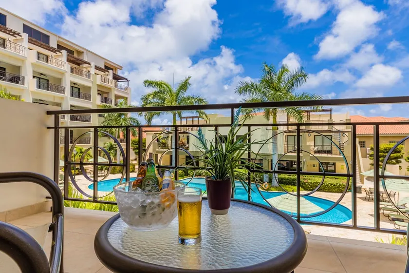 Luxury 1BR Condo @ Great Location & Amenities - Image 1